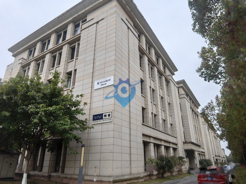两江新区,轻轨站+公租房,400㎡精装厂房出租