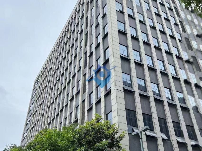 重庆市两江产业园（港城工业园）6栋 11000㎡