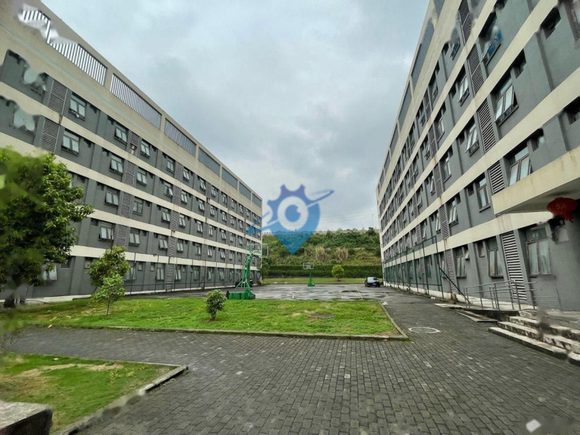 重庆两江新区工业厂房出售，千级无尘车间，临近机场，配套食堂宿，花园式厂房出售